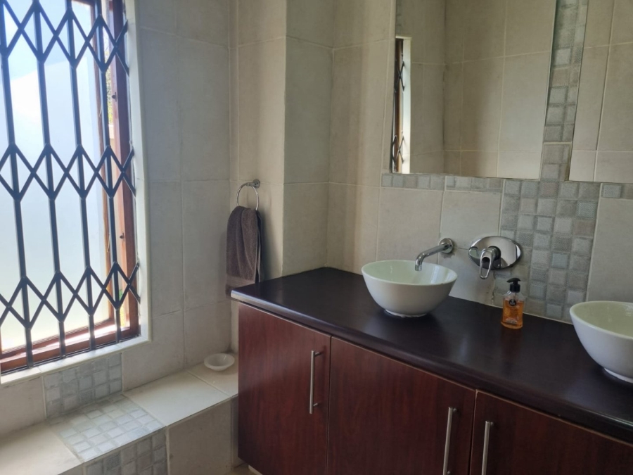 To Let 2 Bedroom Property for Rent in Melodie North West